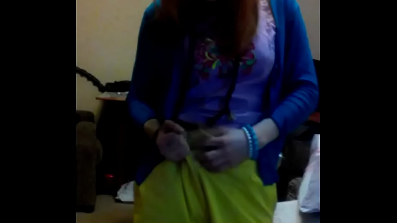 Video masturbacije izbliza od strane crvenokose Light Fairy